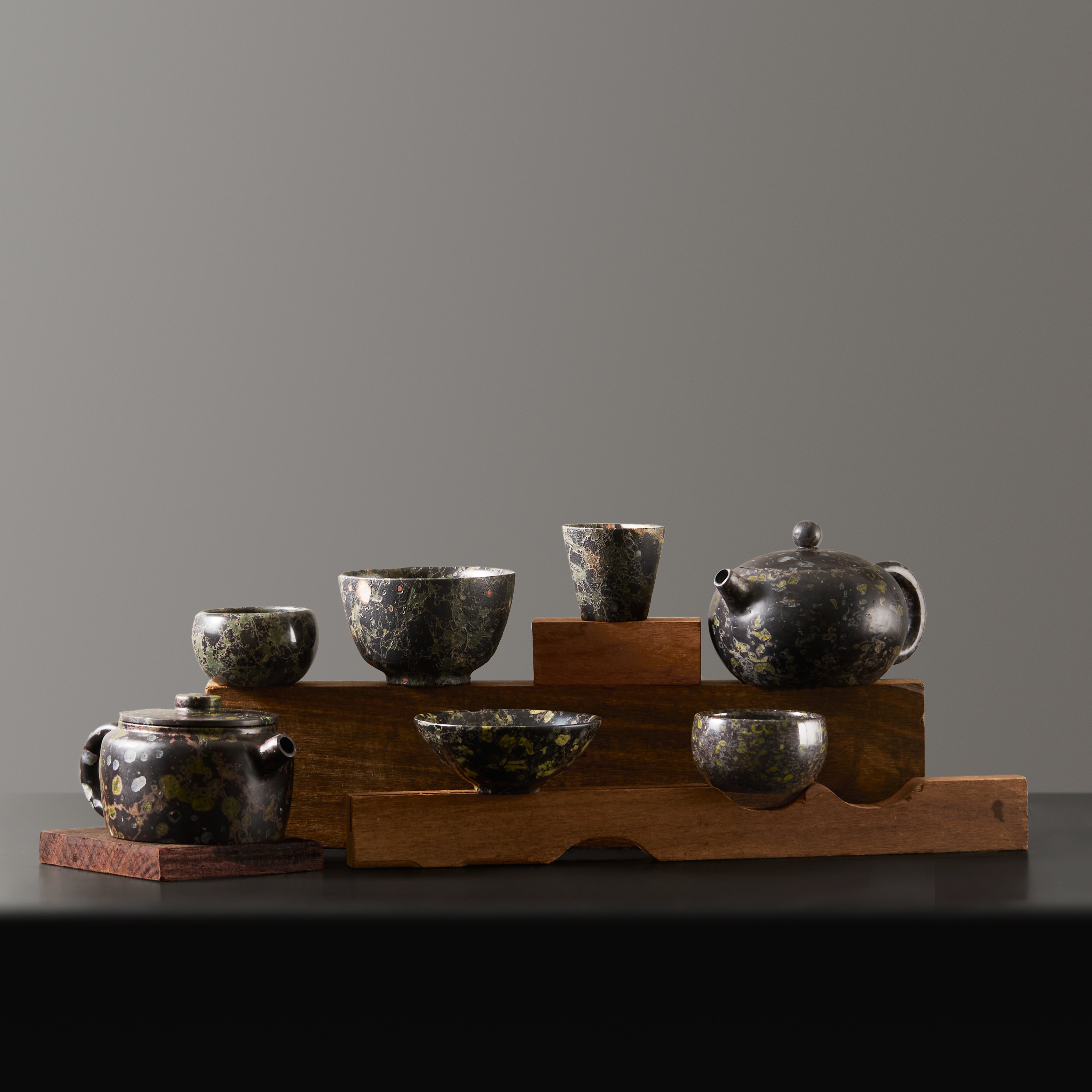 Whispers of Plum and Cup - Jadum